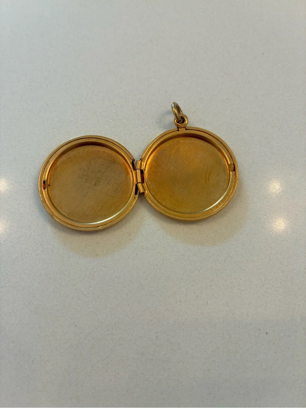 Vintage Gold filled  Floral Photo Locket Pendant WEHGF.